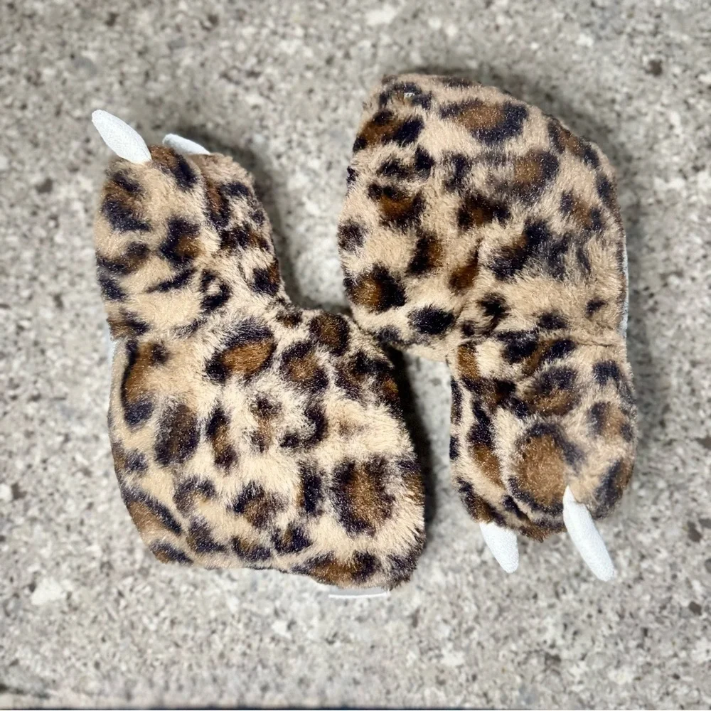 Lazy One Leopard Kid Slippers - Size Small (9C-11C) 🐾👣
